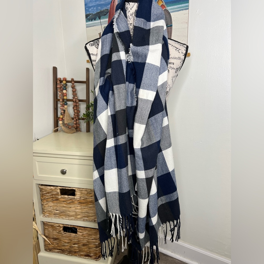 Plush Apparel - Ultra Soft Plaid Scarf - Navy Charcoal & White